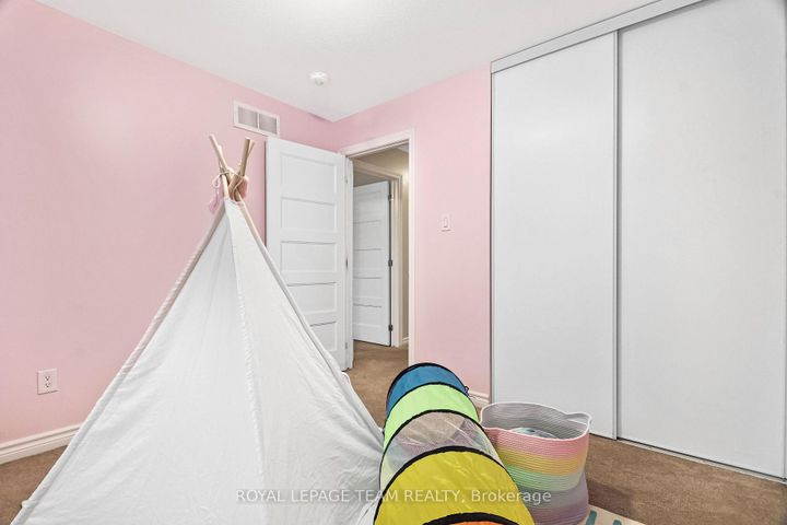 Photo 22 at 918 Kilbirnie Drive, Nepean (Half Moon Bay), Ottawa