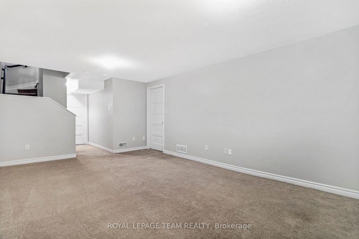 Photo 29 at 918 Kilbirnie Drive, Nepean (Half Moon Bay), Ottawa