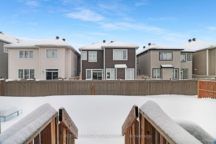 Photo 31 at 918 Kilbirnie Drive, Nepean (Half Moon Bay), Ottawa