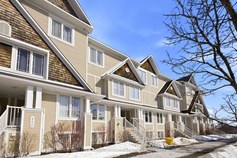Photo 1 at 432 Hillsboro Private, Emerald Meadows/Trailwest, Kanata
