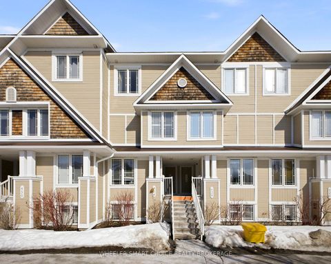 Photo 2 at 432 Hillsboro Private, Emerald Meadows/Trailwest, Kanata