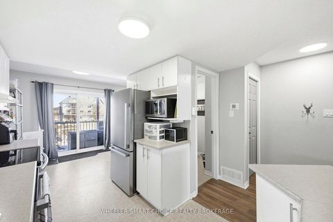 Photo 8 at 432 Hillsboro Private, Emerald Meadows/Trailwest, Kanata