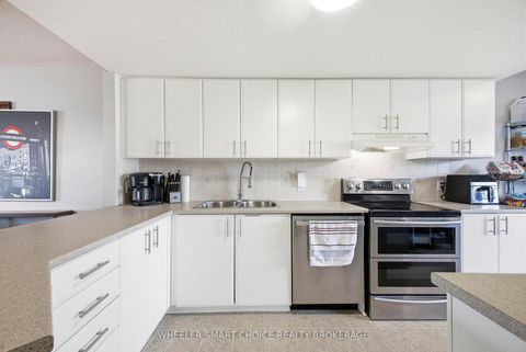 Photo 10 at 432 Hillsboro Private, Emerald Meadows/Trailwest, Kanata