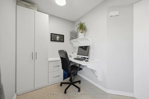 Photo 12 at 432 Hillsboro Private, Emerald Meadows/Trailwest, Kanata