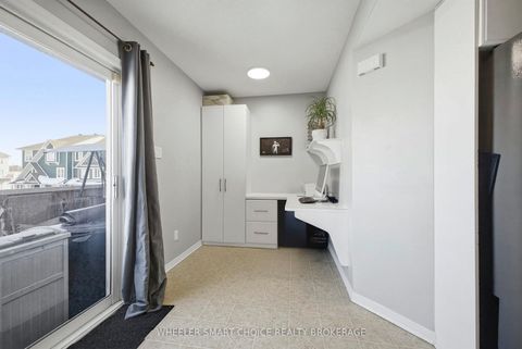 Photo 13 at 432 Hillsboro Private, Emerald Meadows/Trailwest, Kanata