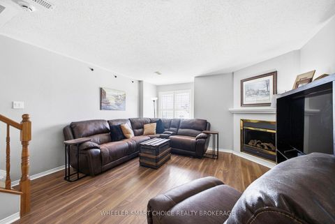 Photo 17 at 432 Hillsboro Private, Emerald Meadows/Trailwest, Kanata