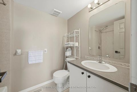 Photo 26 at 432 Hillsboro Private, Emerald Meadows/Trailwest, Kanata