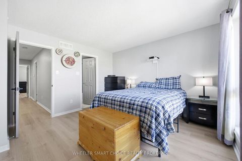 Photo 33 at 432 Hillsboro Private, Emerald Meadows/Trailwest, Kanata