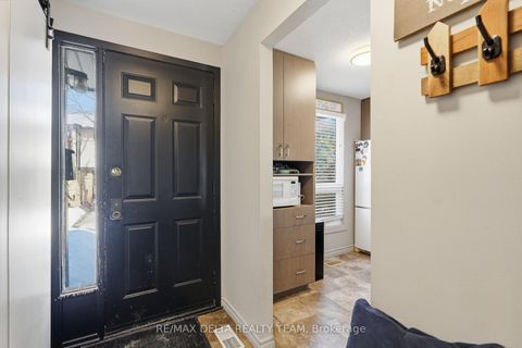 Photo 2 at 78 - 6821 Bilberry Drive, Convent Glen North, Orleans