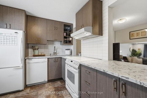 Photo 5 at 78 - 6821 Bilberry Drive, Convent Glen North, Orleans