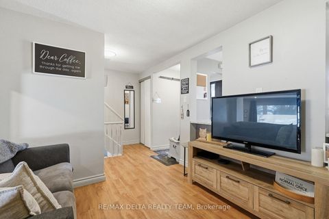 Photo 10 at 78 - 6821 Bilberry Drive, Convent Glen North, Orleans