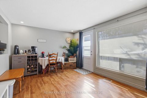 Photo 11 at 78 - 6821 Bilberry Drive, Convent Glen North, Orleans