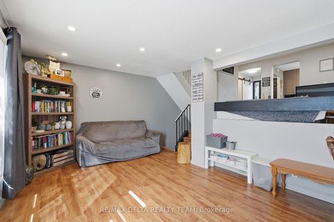 Photo 13 at 78 - 6821 Bilberry Drive, Convent Glen North, Orleans