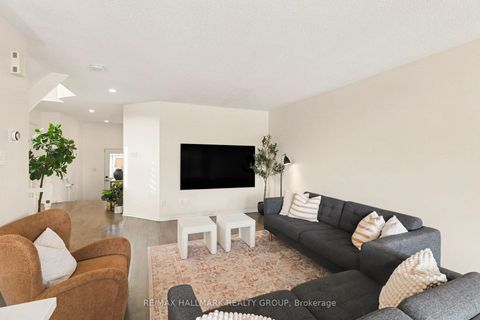 Photo 10 at 2229 Brockstone Crescent, Avalon East, Orleans