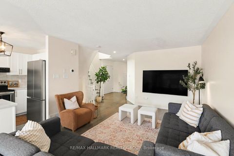 Photo 11 at 2229 Brockstone Crescent, Avalon East, Orleans