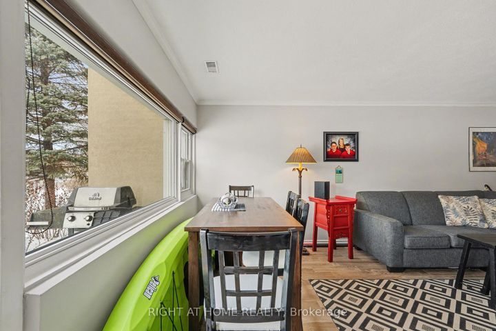 Photo 5 at 121 - 12 CORKSTOWN Road, Nepean (Lakeview Park), Ottawa