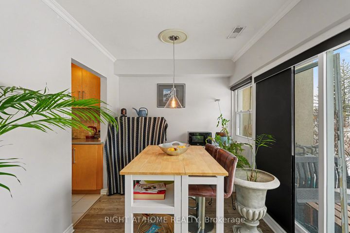 Photo 14 at 121 - 12 CORKSTOWN Road, Nepean (Lakeview Park), Ottawa