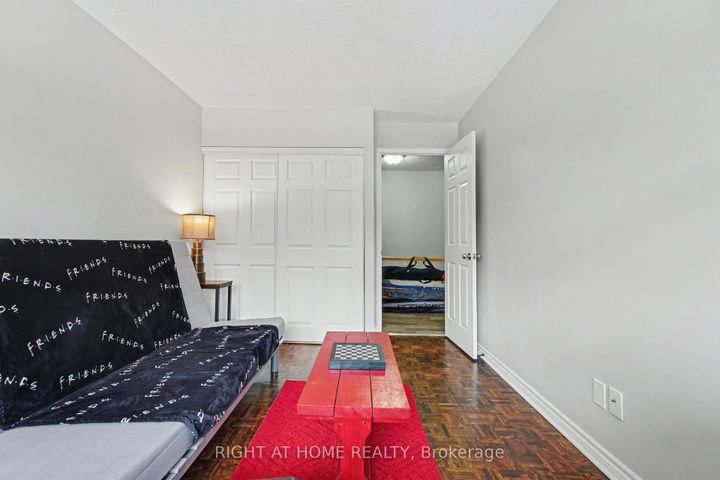 Photo 21 at 121 - 12 CORKSTOWN Road, Nepean (Lakeview Park), Ottawa