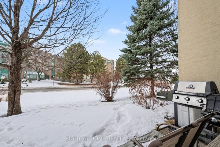 Photo 29 at 121 - 12 CORKSTOWN Road, Nepean (Lakeview Park), Ottawa