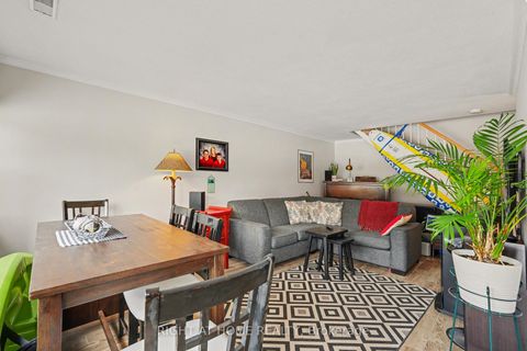 Photo 4 at 121 - 12 CORKSTOWN Road, Nepean (Lakeview Park), Ottawa