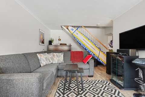 Photo 6 at 121 - 12 CORKSTOWN Road, Nepean (Lakeview Park), Ottawa