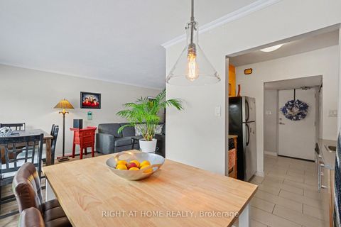 Photo 10 at 121 - 12 CORKSTOWN Road, Nepean (Lakeview Park), Ottawa