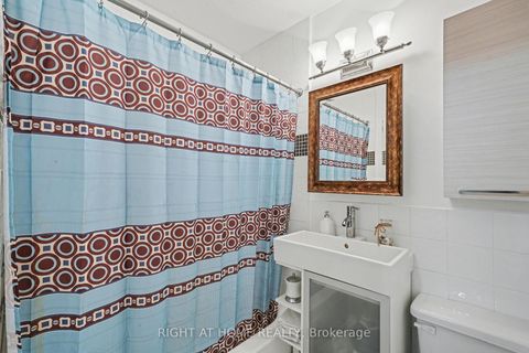 Photo 19 at 121 - 12 CORKSTOWN Road, Nepean (Lakeview Park), Ottawa