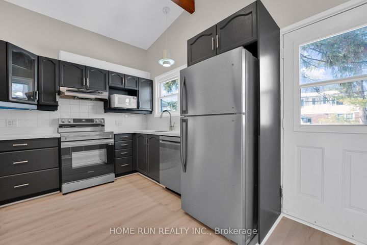 Photo 20 at 1259 Meadowlands Drive E, Nepean (City View/Skyline/Fisher Heights/Parkwood Hills), Ottawa