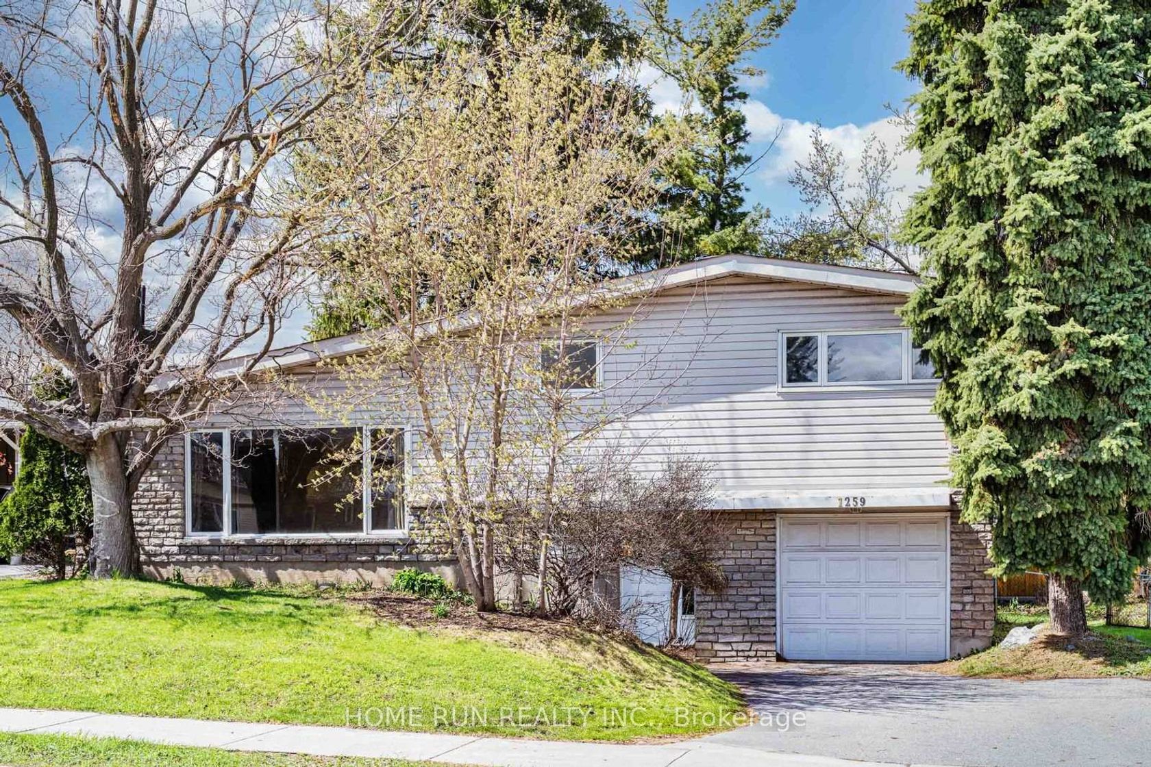 1259 Meadowlands Drive E, Nepean (City View/Skyline/Fisher Heights/Parkwood Hills), Ottawa 