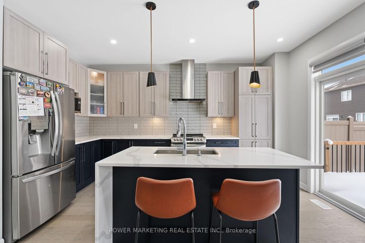 Photo 7 at 143 Robin Easey Avenue, Nepean (Half Moon Bay), Ottawa