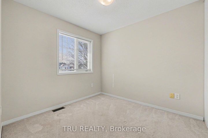 Photo 18 at 37 Daventry Crescent, Nepean (Longfields), Ottawa