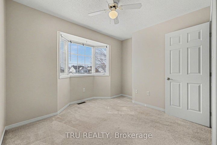 Photo 19 at 37 Daventry Crescent, Nepean (Longfields), Ottawa