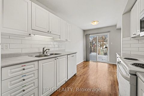 Photo 9 at 37 Daventry Crescent, Nepean (Longfields), Ottawa