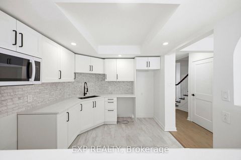 Photo 5 at 74 Shearer Crescent, Katimavik, Kanata