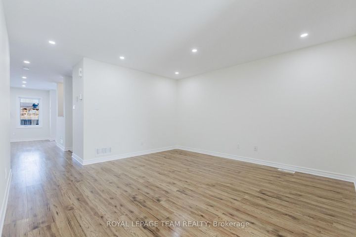 Photo 4 at 637 Clearbrook Drive, Nepean (Strandherd), Ottawa