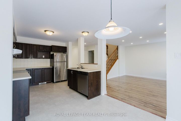 Photo 12 at 637 Clearbrook Drive, Nepean (Strandherd), Ottawa