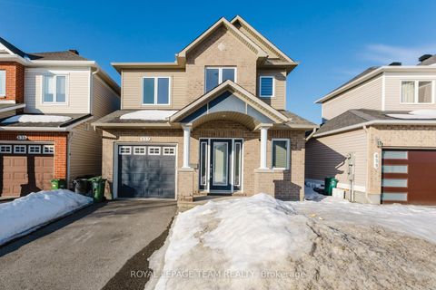 Photo 2 at 637 Clearbrook Drive, Nepean (Strandherd), Ottawa