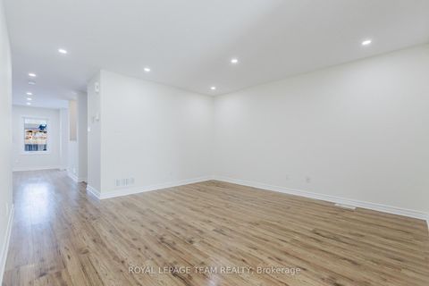 Photo 4 at 637 Clearbrook Drive, Nepean (Strandherd), Ottawa