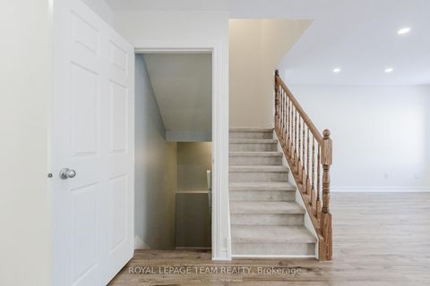 Photo 13 at 637 Clearbrook Drive, Nepean (Strandherd), Ottawa