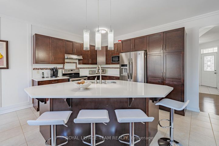 Photo 15 at 156 Sunita Crescent, Nepean (Stonebridge), Ottawa