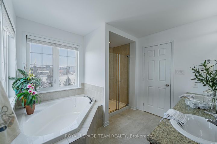 Photo 26 at 156 Sunita Crescent, Nepean (Stonebridge), Ottawa