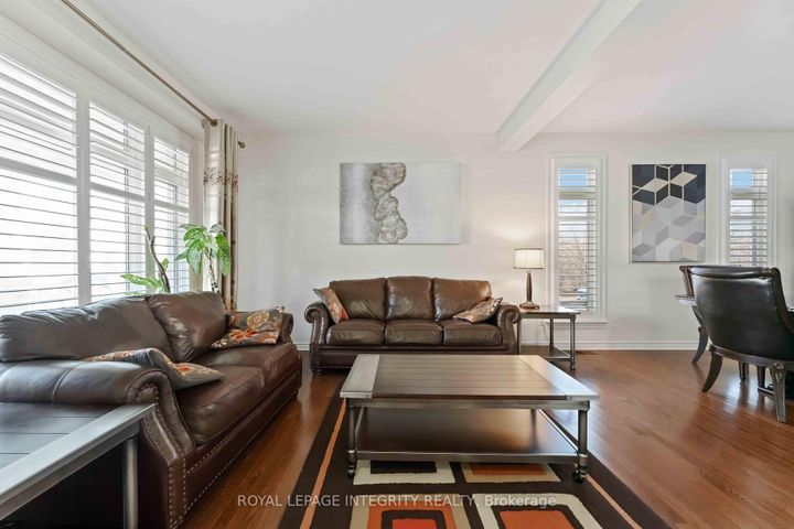 Photo 4 at 561 Egret Way, Nepean (Half Moon Bay), Ottawa