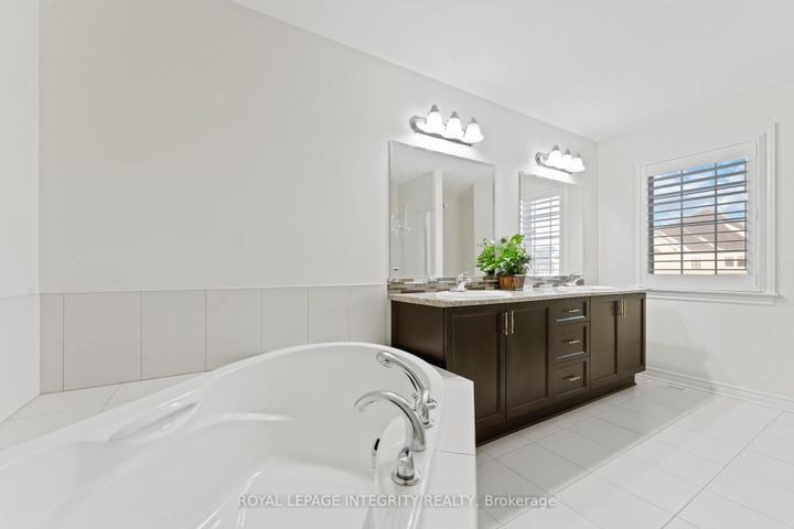 Photo 25 at 561 Egret Way, Nepean (Half Moon Bay), Ottawa