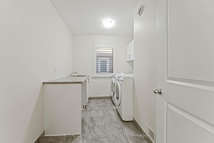 Photo 32 at 561 Egret Way, Nepean (Half Moon Bay), Ottawa