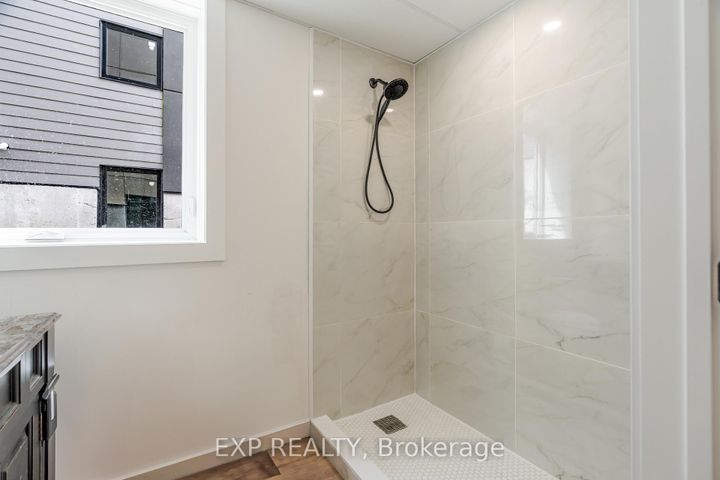Photo 19 at 12 Viewmount Drive, Nepean (Meadowlands/Crestview), Ottawa