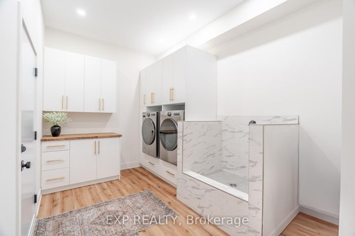 Photo 21 at 12 Viewmount Drive, Nepean (Meadowlands/Crestview), Ottawa