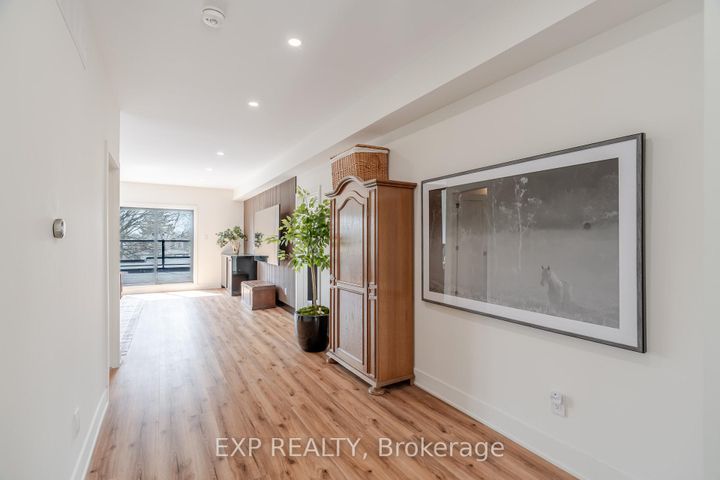 Photo 26 at 12 Viewmount Drive, Nepean (Meadowlands/Crestview), Ottawa