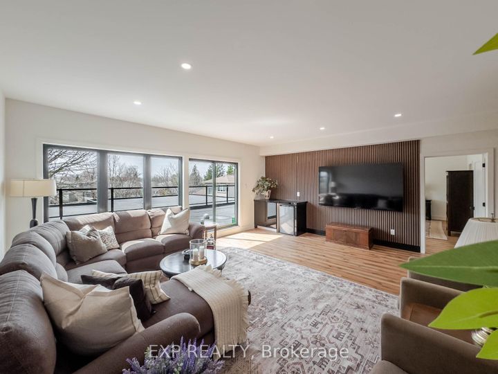 Photo 27 at 12 Viewmount Drive, Nepean (Meadowlands/Crestview), Ottawa