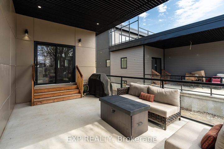 Photo 37 at 12 Viewmount Drive, Nepean (Meadowlands/Crestview), Ottawa