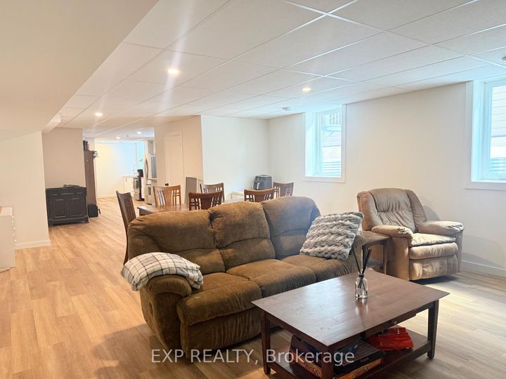 Photo 42 at 12 Viewmount Drive, Nepean (Meadowlands/Crestview), Ottawa